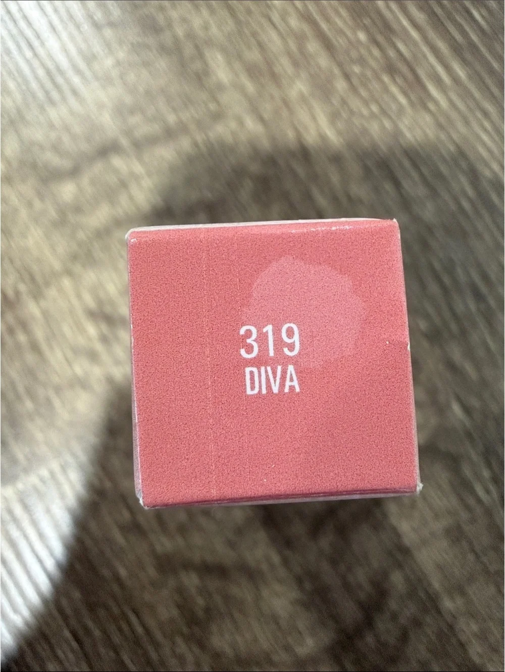 Kylie Jenner High Gloss Lip Gloss in 319 Diva NEW